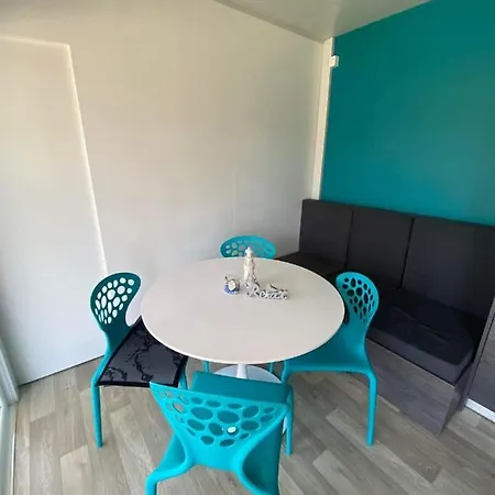 Mobile House A&a *